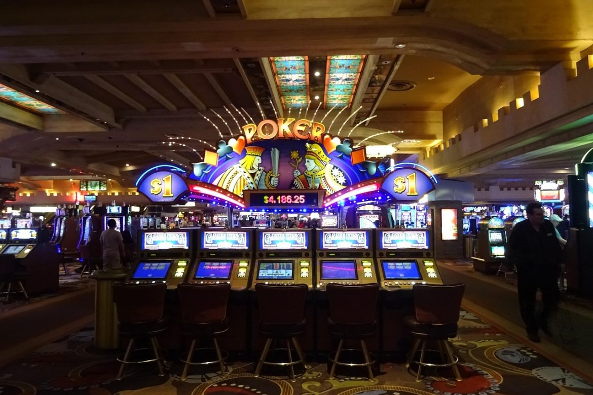 découvrez l'univers captivant des casinos, où l'excitation des jeux de hasard rencontre le glamour des établissements haut de gamme. profitez d'une expérience inoubliable avec des machines à sous, des tables de poker et bien plus encore, tout en savourant des spectacles et des restaurants raffinés.